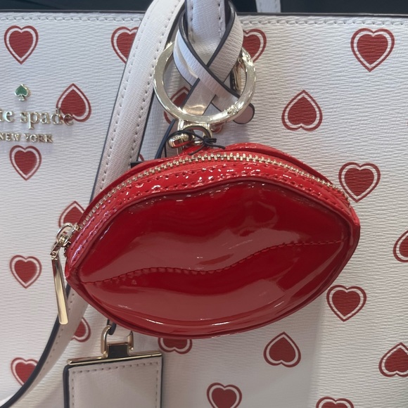 Kate Spade Mwah 3D Lips Coin Purse Keychain - Limited Edition KF458 - Picture 5 of 7